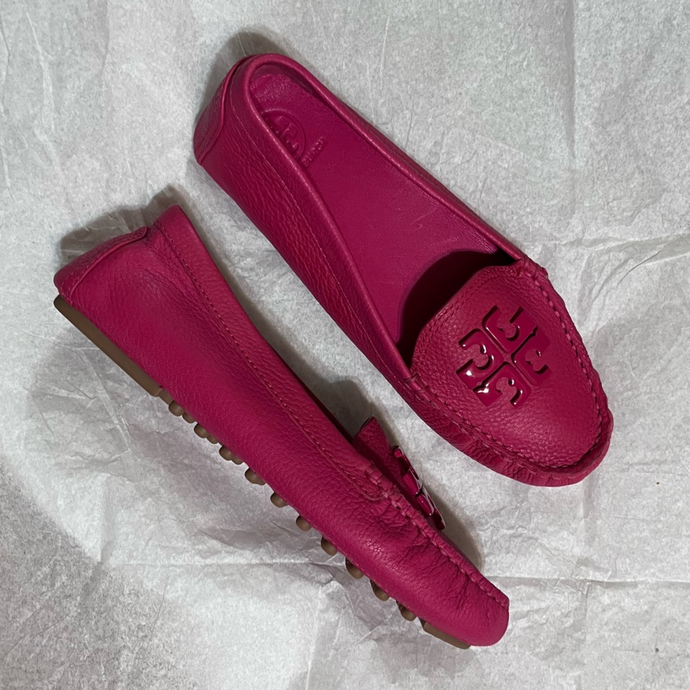 NWOT Tory Burch Lowell 2 Driver Loafer Magenta 6